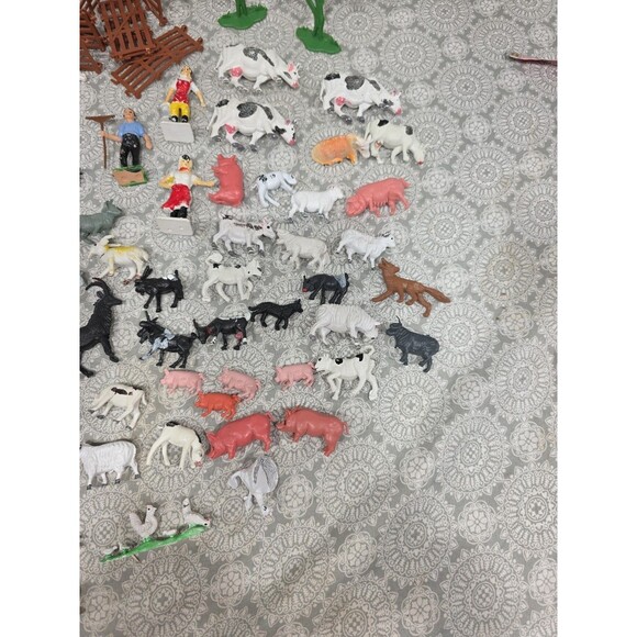 Vintage Plastic Farm Animals Figures Toy Lot Horses Cows Pigs‎ Miniature Playset - Picture 5 of 8